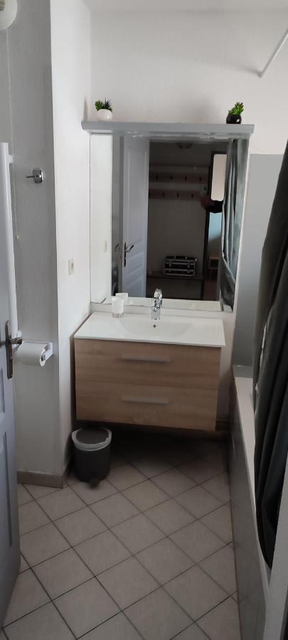 Joli T2 + Coin Montagne + Garage Appartement Briançon Buitenkant foto
